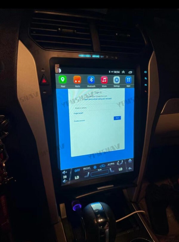 安装后 (2) 12.1 inch Car radio For Ford Explorer 2011-2019